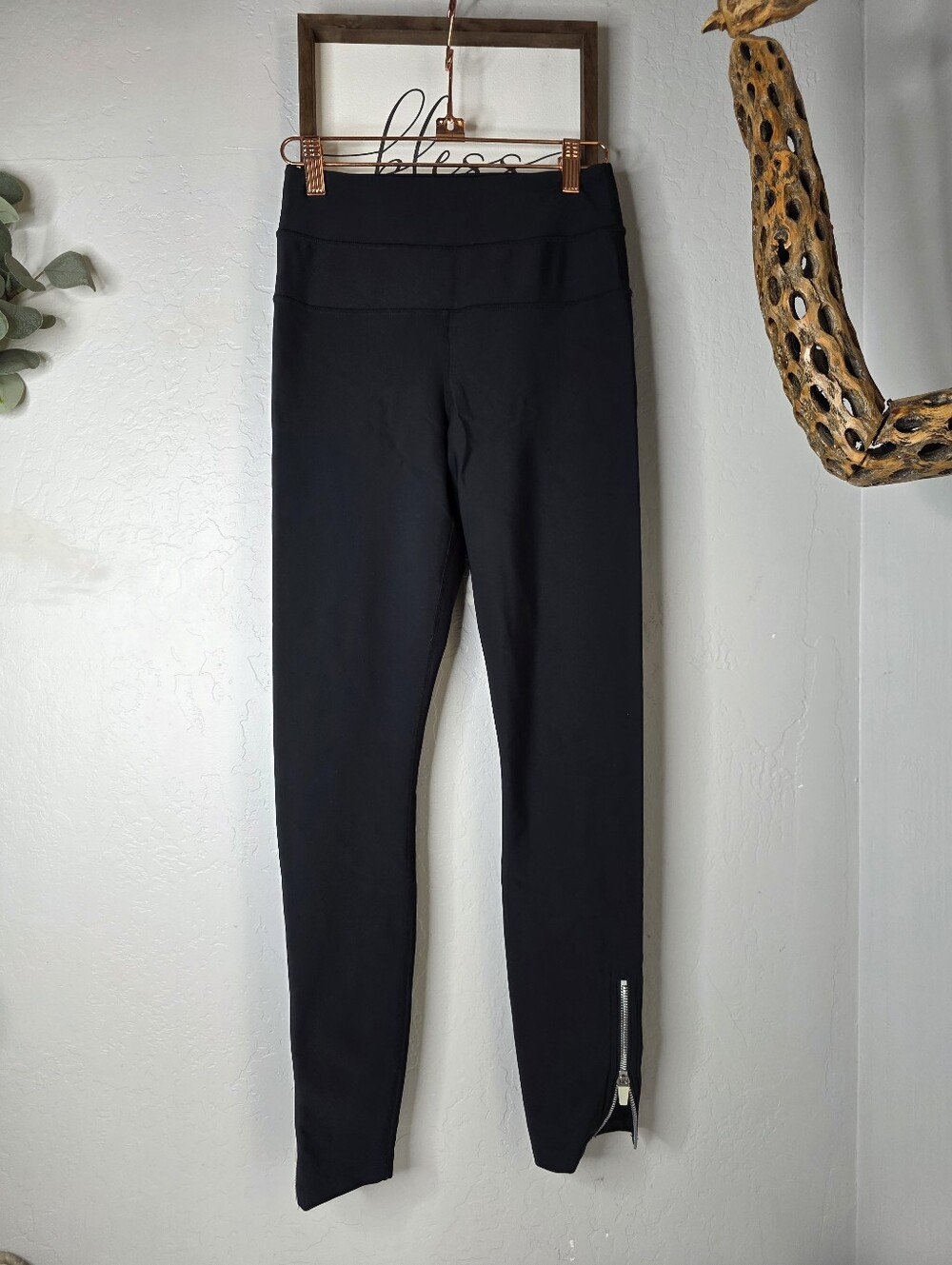 Spiritual Gangster Track Tight High-Waist Black Leggings Size Small - Picture 6 of 11